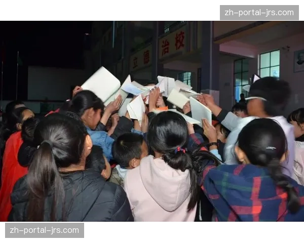 中超俱乐部联合公益项目走进云南山区小学,捐赠足球装备 中超俱乐部联合公益项目走进云南山区小学,捐赠足球装备